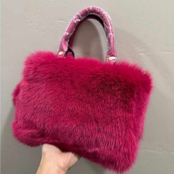 One of a kind! Luxury Dyed Real Fox Fur Leather Handle Satchel - Picture 8 of 15